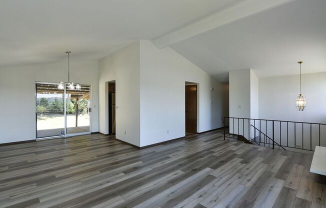 Spacious 3 Bedroom 2.25 Bath Home Renton Talbot Hill Area Available Now!