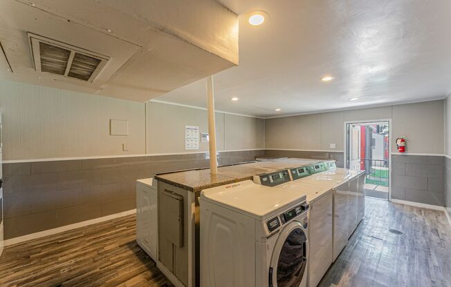 3 beds, 2 baths, 1,100 sqft, $1,495, Unit 251