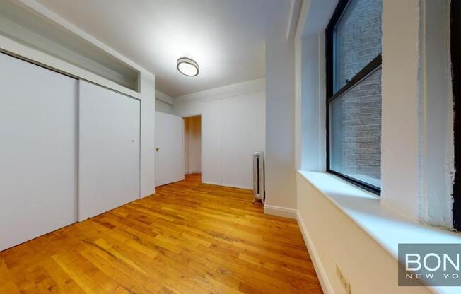 2 beds, 1 bath, $4,250, Unit 307