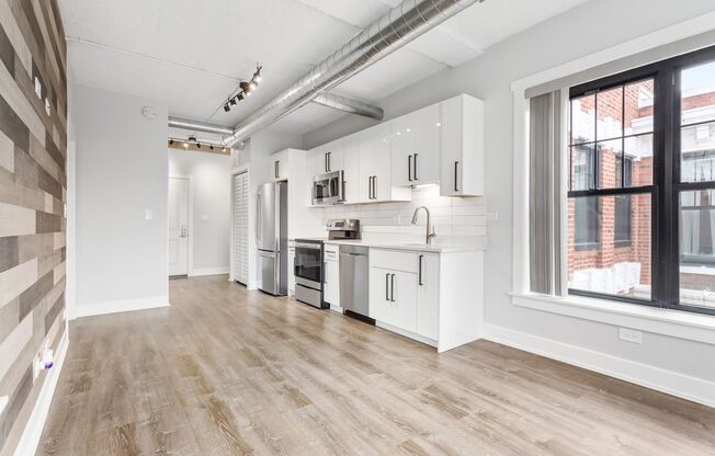 2 beds, 1 bath, 625 sqft, $2,350, Unit 216