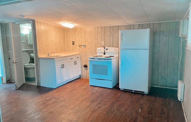 1225 E 142nd Ave