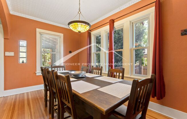 Lovely 3 bedroom home in the Highlands Neighborhood