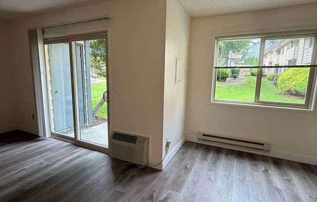 1 bed, 1 bath, 750 sqft, $1,250, Unit 119-4938