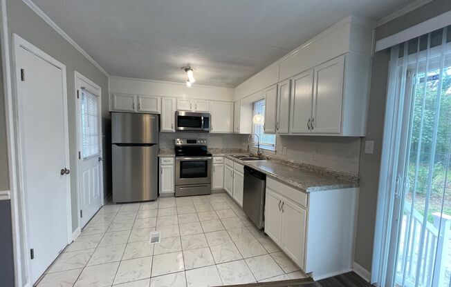 3 beds, 2 baths, $1,545