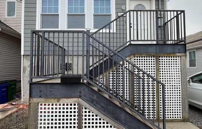 Mint 2 Bed/2 Bath Single-Family Home in Howard Beach!