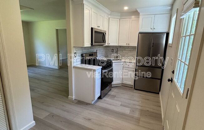 887 EDWARDS RD