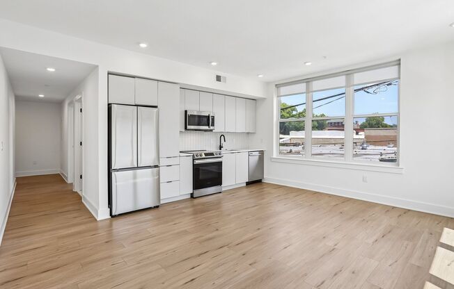 2 beds, 2 baths, 1,000 sqft, $1,950, Unit 303