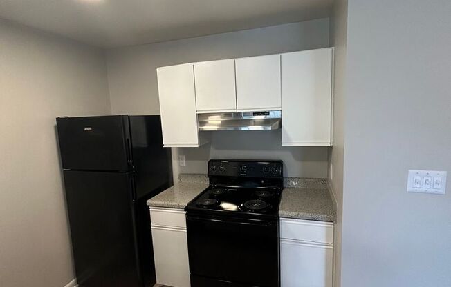 1 bed, 1 bath, 815 sqft, $925, Unit 1082