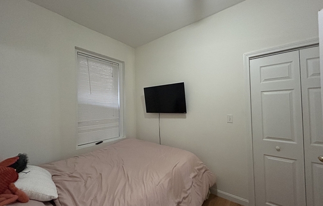 1 bed, 1 bath, 575 sqft, $2,700, Unit 4