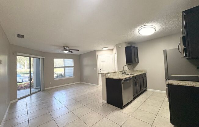 Lake Mary Condo ~ Fresh Paint, Tile Flooring, Updated Kitchen/Bath!