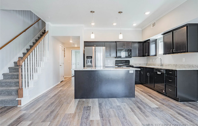 53 N GILLETTE AVE
