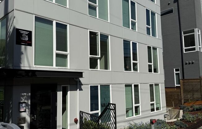 Studio, 1 bath, 292 sqft, $925, Unit 407- MFTE