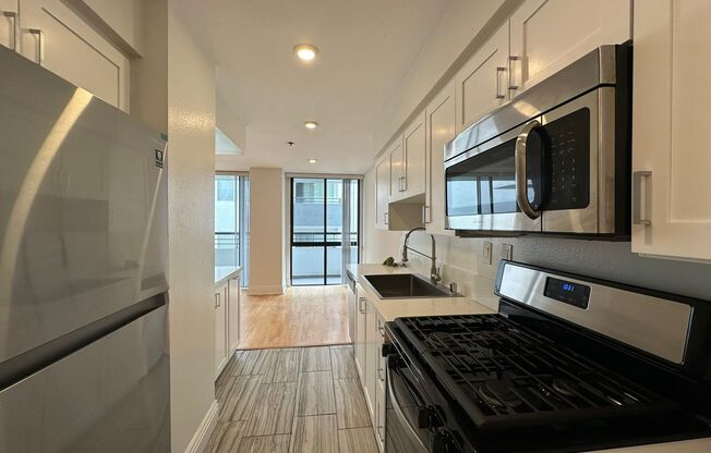 2 beds, 2.5 baths, 1,300 sqft, $3,995, Unit 203