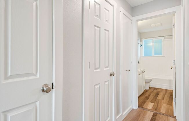 1 bed, 1 bath, 638 sqft, $1,395, Unit 32