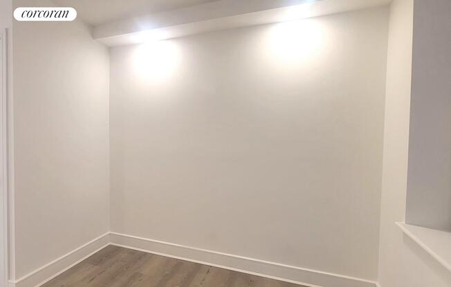 1 bed, 1 bath, $5,500, Unit 4F