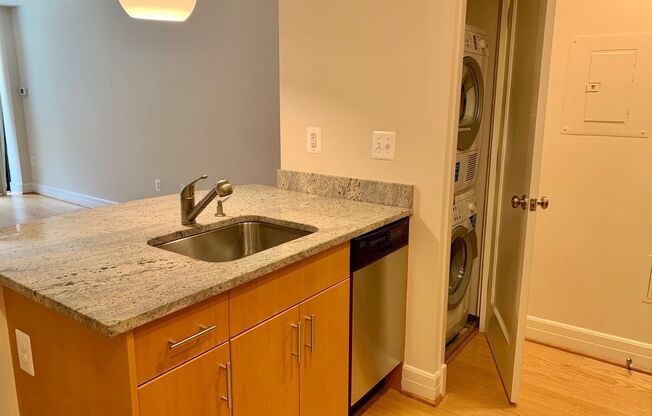 Studio, 1 bath, 440 sqft, $2,450, Unit 0303