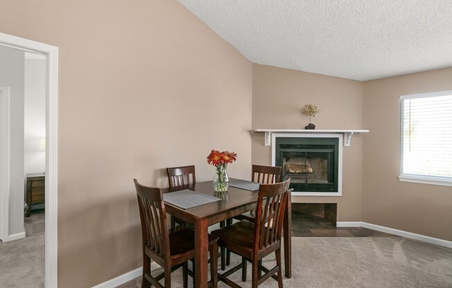 Beautiful 2BD/2BA townhome in Table Mountain Heights