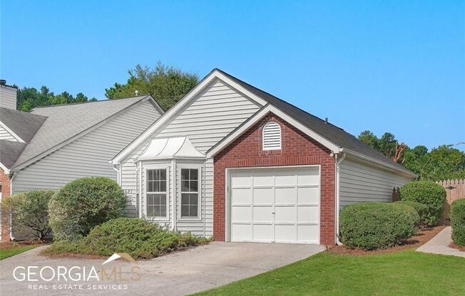 2621 LAUREL LN NW