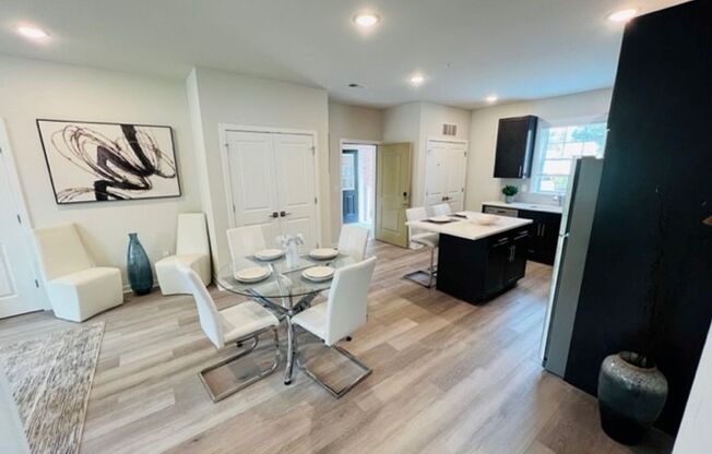 Fox & Foxx MEADOWS at Edison