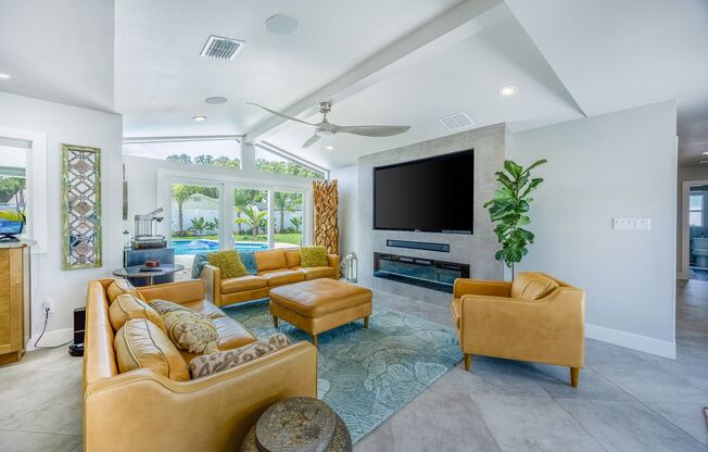 Fully Renovated 4 Bed/ 2.5 Bath Home in Winter Park Pines!