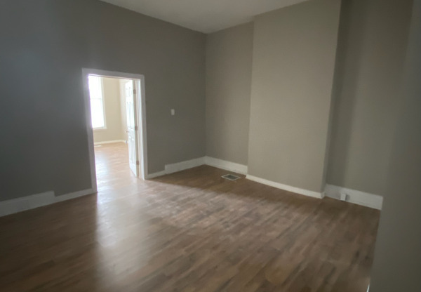 2454 RIV RD