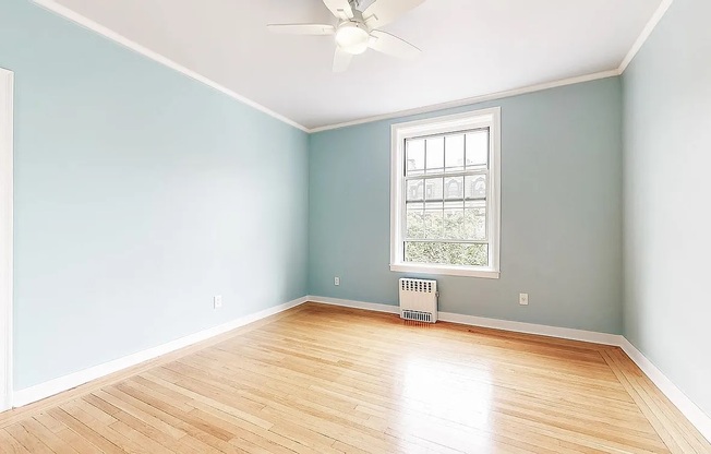37 22 85 ST