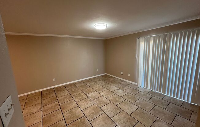 2 beds, 1.5 baths, 1,018 sqft, $1,525, Unit 1055