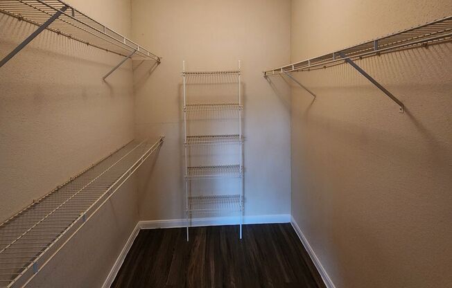 1 bed, 1 bath, 802 sqft, $1,495, Unit 710-u