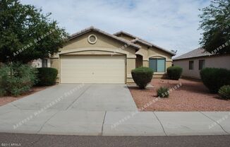 ASHTON RANCH 3 BEDROOM WITH COMMUNITY POOL