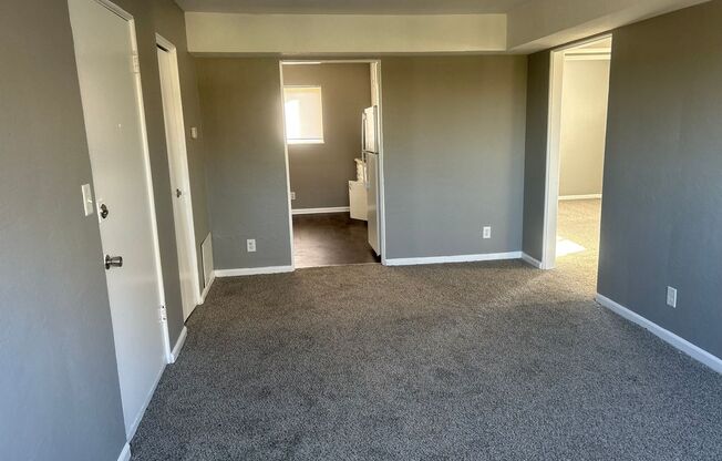 2 beds, 1 bath, 750 sqft, $1,070, Unit B06 1066 07