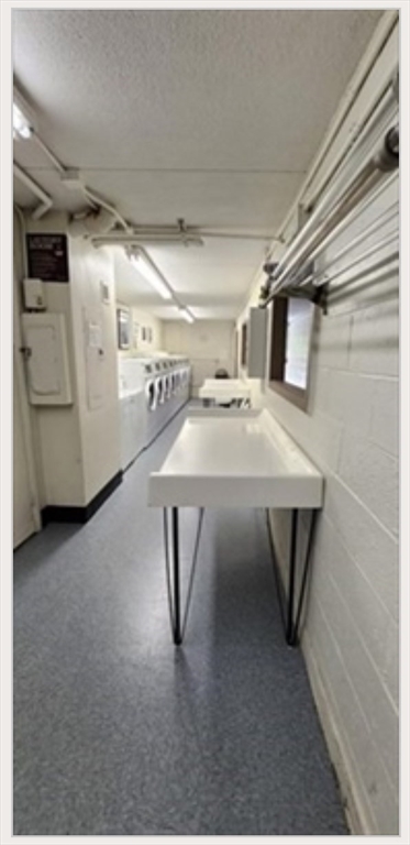 1 bed, 1 bath, 613 sqft, $2,000, Unit 713