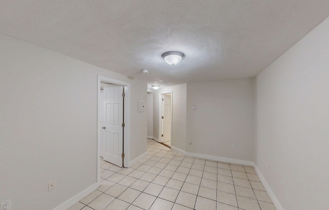 4 beds, 1 bath, 1,200 sqft, $4,400, Unit 1
