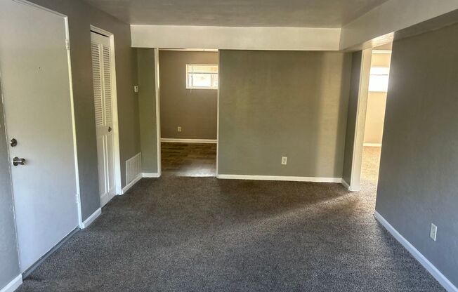 2 beds, 1 bath, 750 sqft, $1,020, Unit B07 1060 01