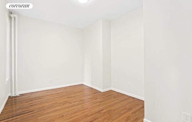 530 W 123 ST