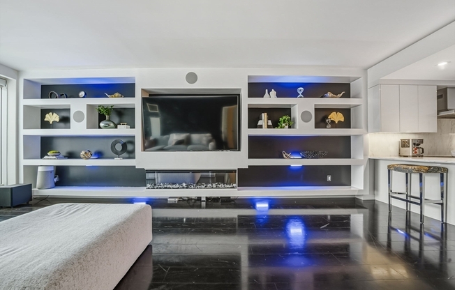 2 beds, 2.5 baths, 1,338 sqft, $12,500, Unit 17C