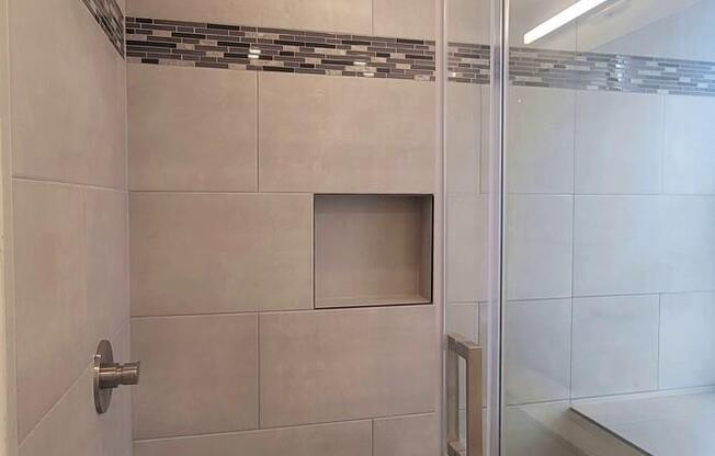 2 beds, 2 baths, $7,650, Unit 10B