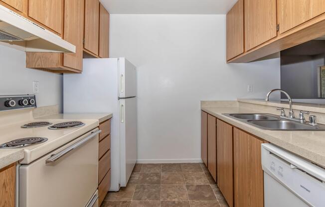 Studio, 1 bath, 550 sqft, $1,175