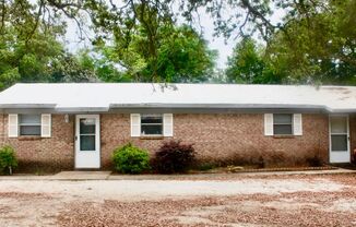 2 Bedroom 1 Bath $1,295/ month - Newly Renovated - New Flooring and New Appliances