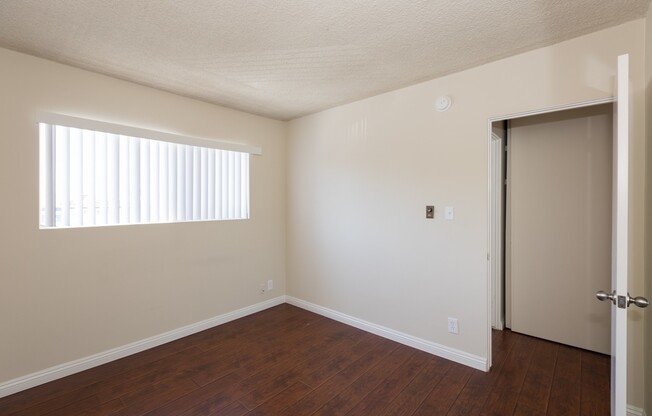 1 bed, 1 bath, 700 sqft, $1,895, Unit 30