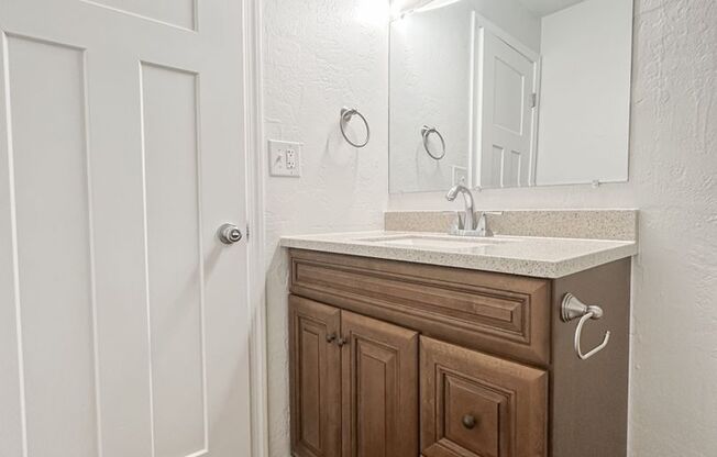 2 beds, 1 bath, 1,000 sqft, $1,400, Unit SC825