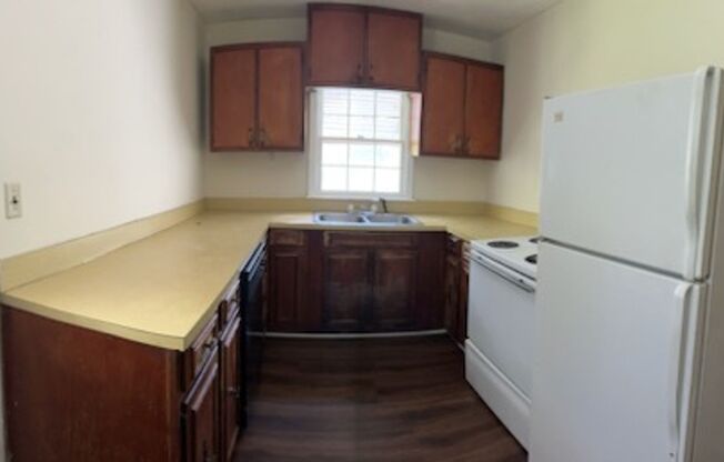 2 beds, 1 bath, $825