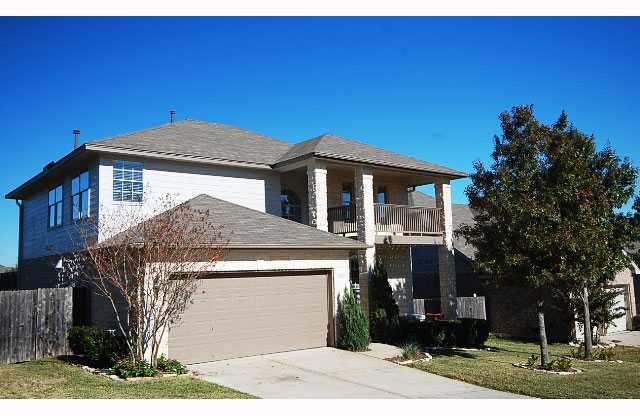 Fabulous 3/2.5 Home in Circle C - Great Views, Yard, Beautiful Home!