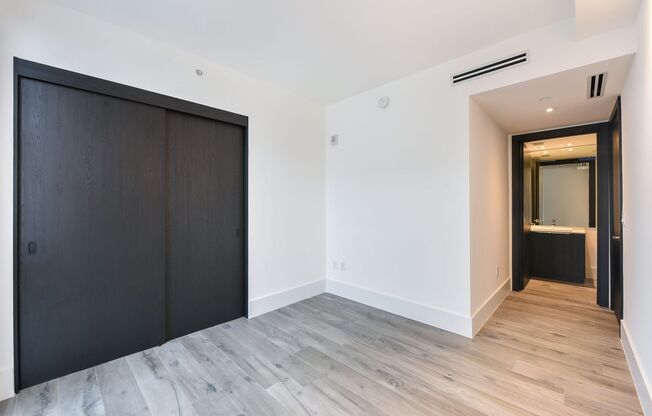 3 beds, 3 baths, $9,495, Unit # 3905
