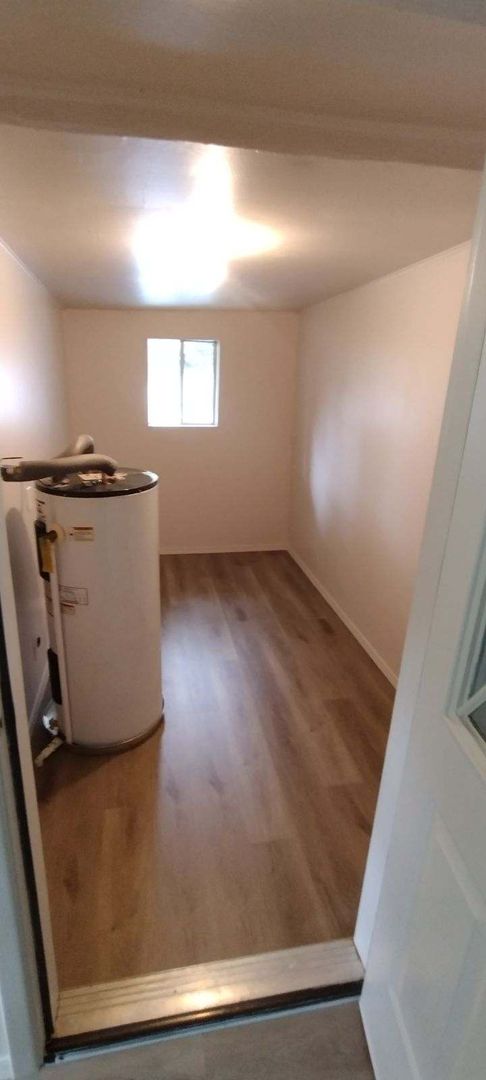 2 beds, 1 bath, $1,550