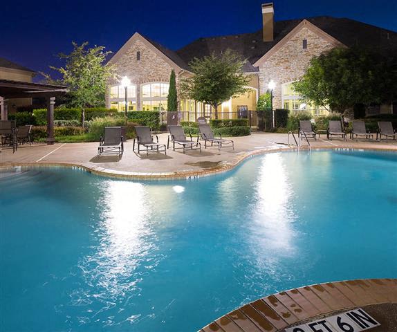 Townhomes & Apartments in Plano, TX