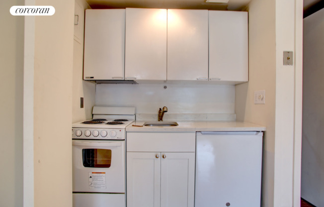 47 W 84 ST