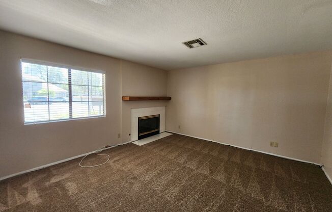 Lovely 2 Bed 2 Bath Downstairs Condo in Green Valley.