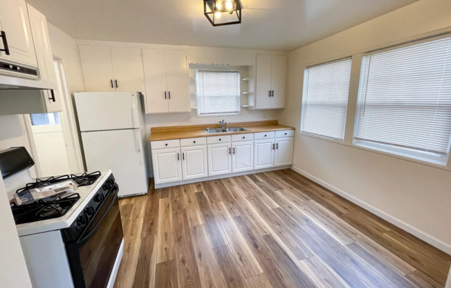 2 beds, 1 bath, $2,650