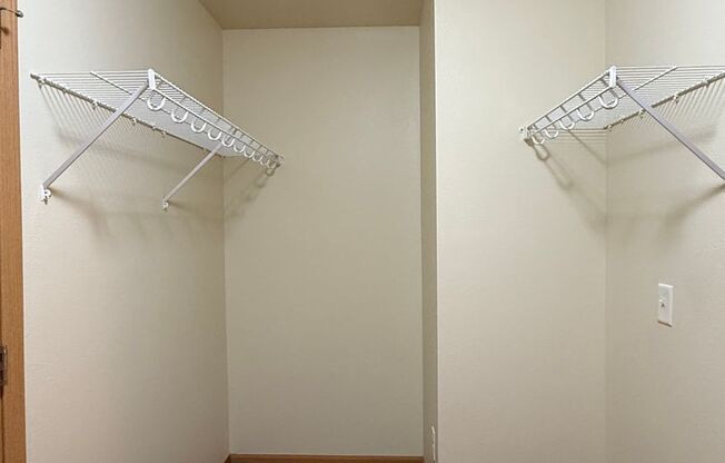 1 bed, 1 bath, 771 sqft, $975