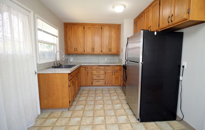Adorable & Updated SE Portland 2 Mid-Century Ranch Home